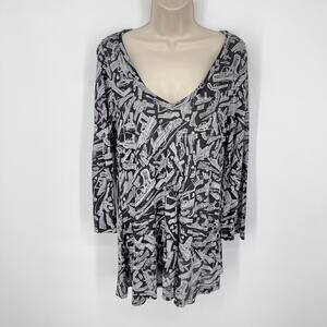 Lauren Moshi Devon Boyfriend V-Neck Gun Print 3/4 Sleeve Top NEW Sz M Black Gray